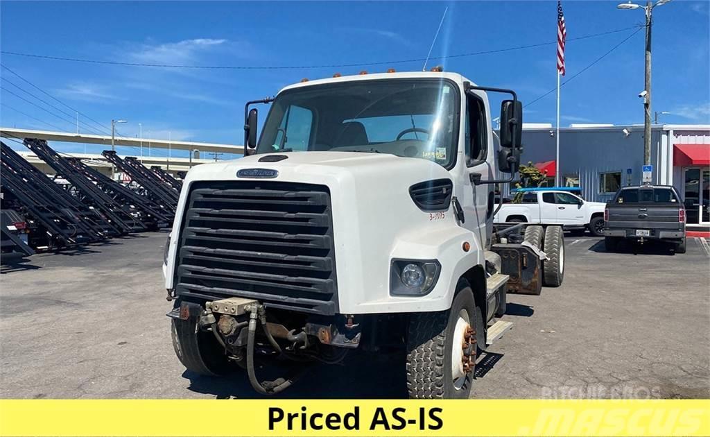 Freightliner 108SD Chassis Cab trucks