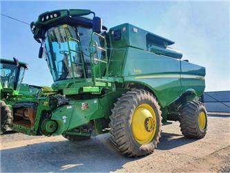 John Deere S 670