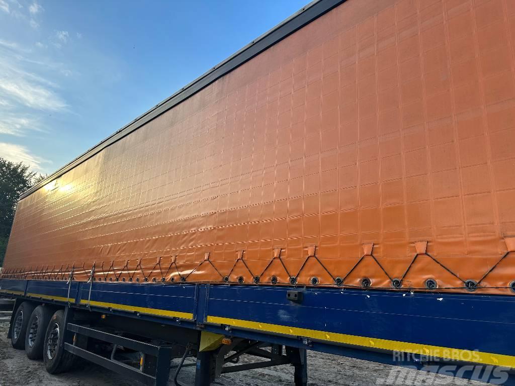 Schmitz Cargobull S01 Curtainsider semi-trailers