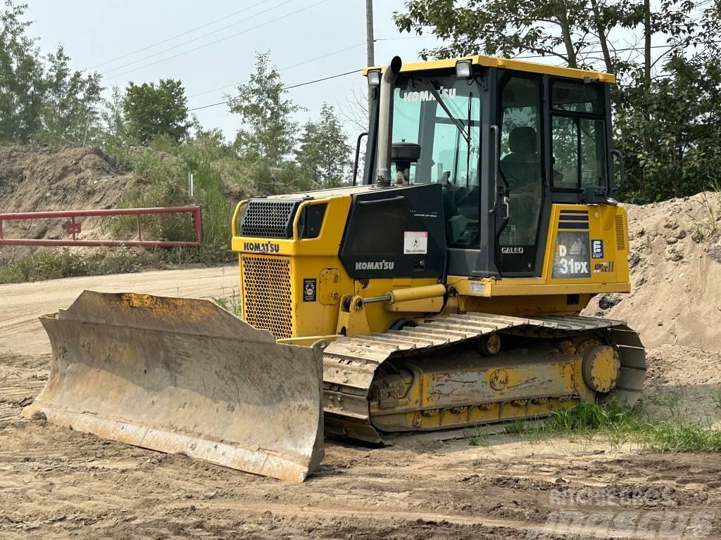 Komatsu D 31 PX-22 Crawler dozers