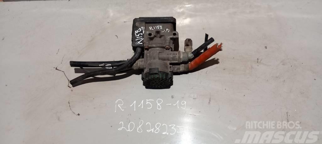 Renault Midlum 180 EBS brake valve 20828237 Brakes