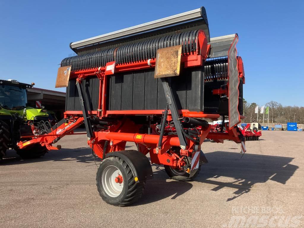 Kuhn Merge Max 950 Windrowers