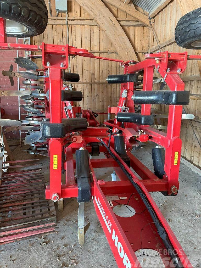 Horsch Terrano 4 FX Cultivators