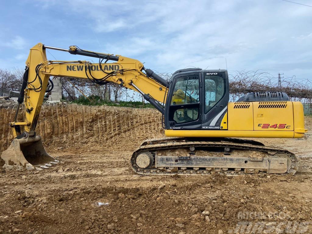 New Holland E245 Crawler excavators