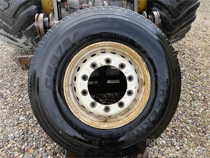 Taurus 385/65x22.5 Tyres, wheels and rims