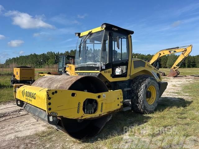 Bomag BW211D-5 Twin drum rollers