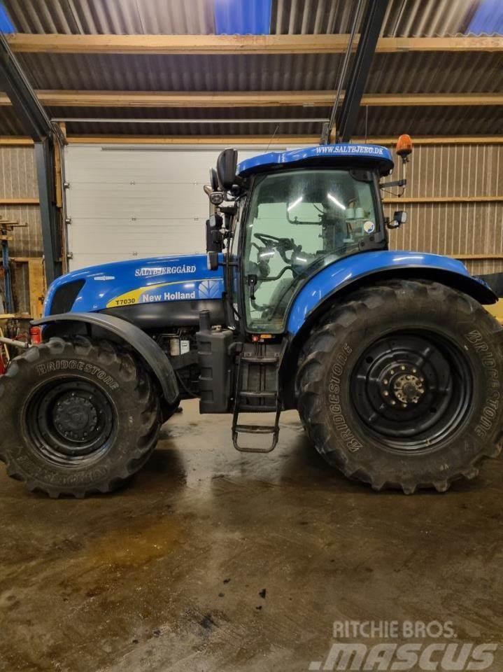 New Holland T7030 AC Tractors
