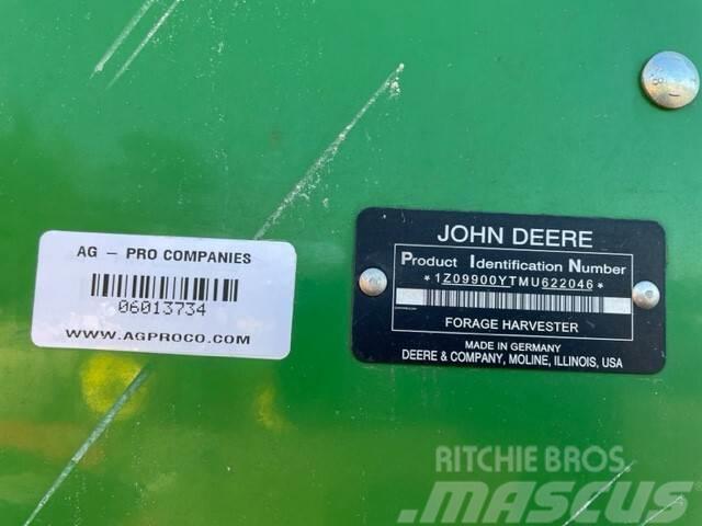 John Deere 9900 Forage harvesters