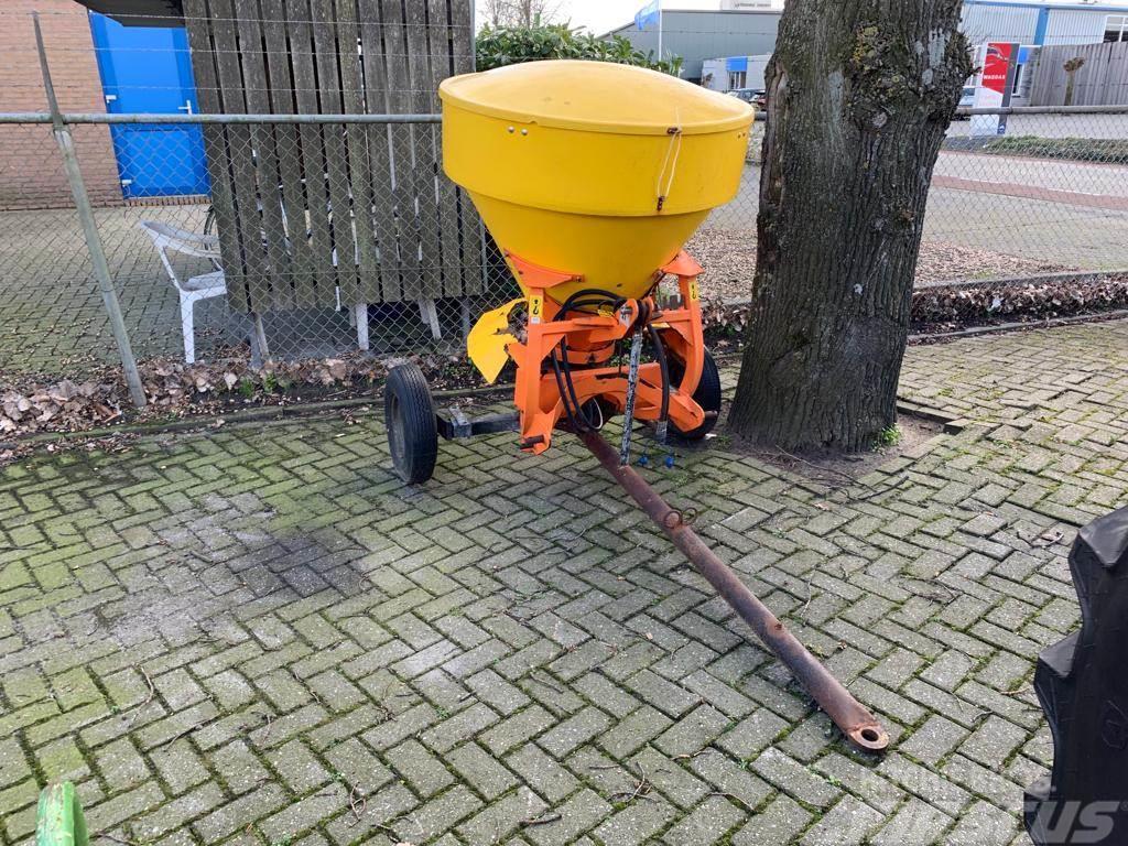 Pronar PS-250M Zoutstrooier Other fertilizing machines and accessories