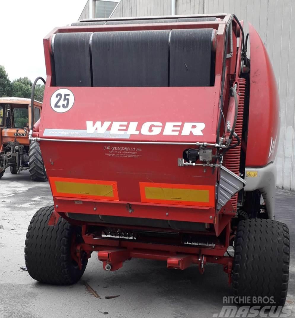 Lely RP435 Round balers