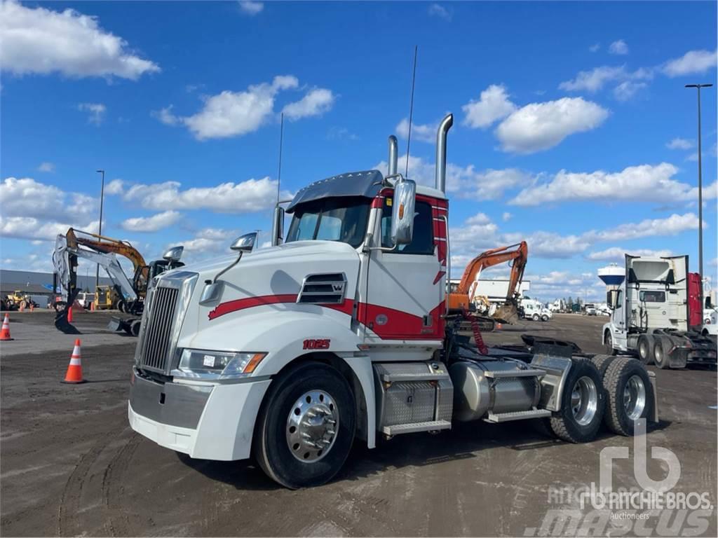 Western Star 5700XE DC Tractor Units
