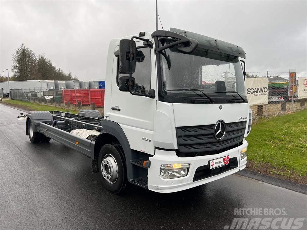 Mercedes-Benz Atego 1523 Chassis Cab trucks