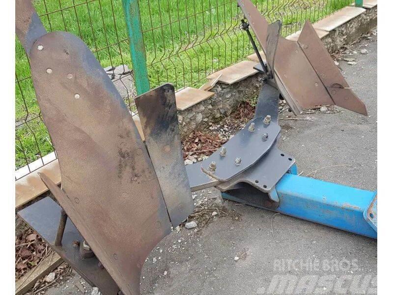  Уманьферммаш ПОН-5 Reversible ploughs