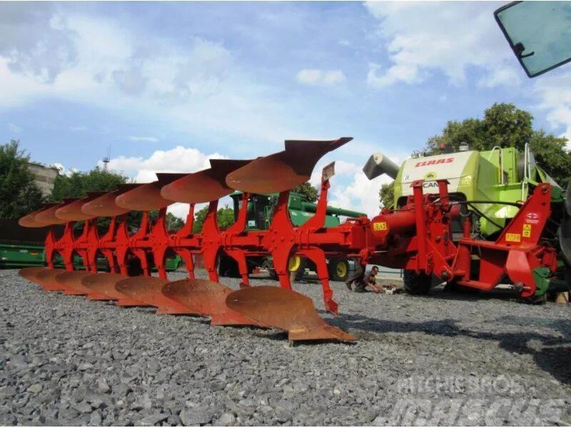 Gregoire Bugnot Reversible ploughs