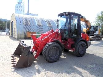 JCB 407