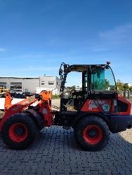 Kubota R 082