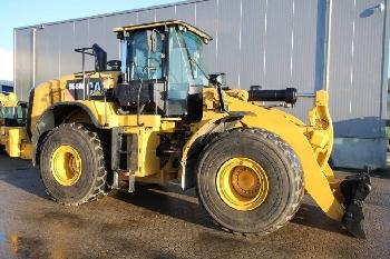 CAT 966M