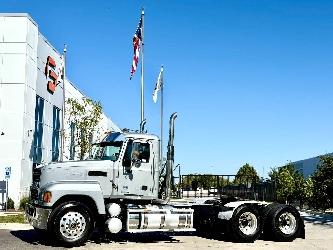 Mack Pinnacle