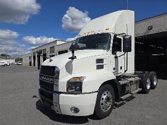 Mack AN64T