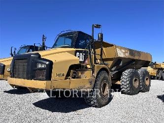 CAT 740B