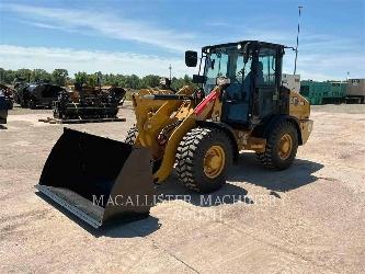 CAT 906
