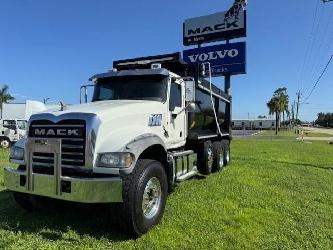 Mack GU713
