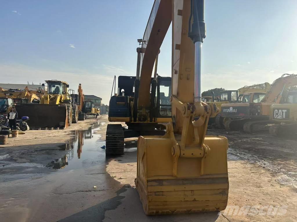 CAT 325 D Beltegraver