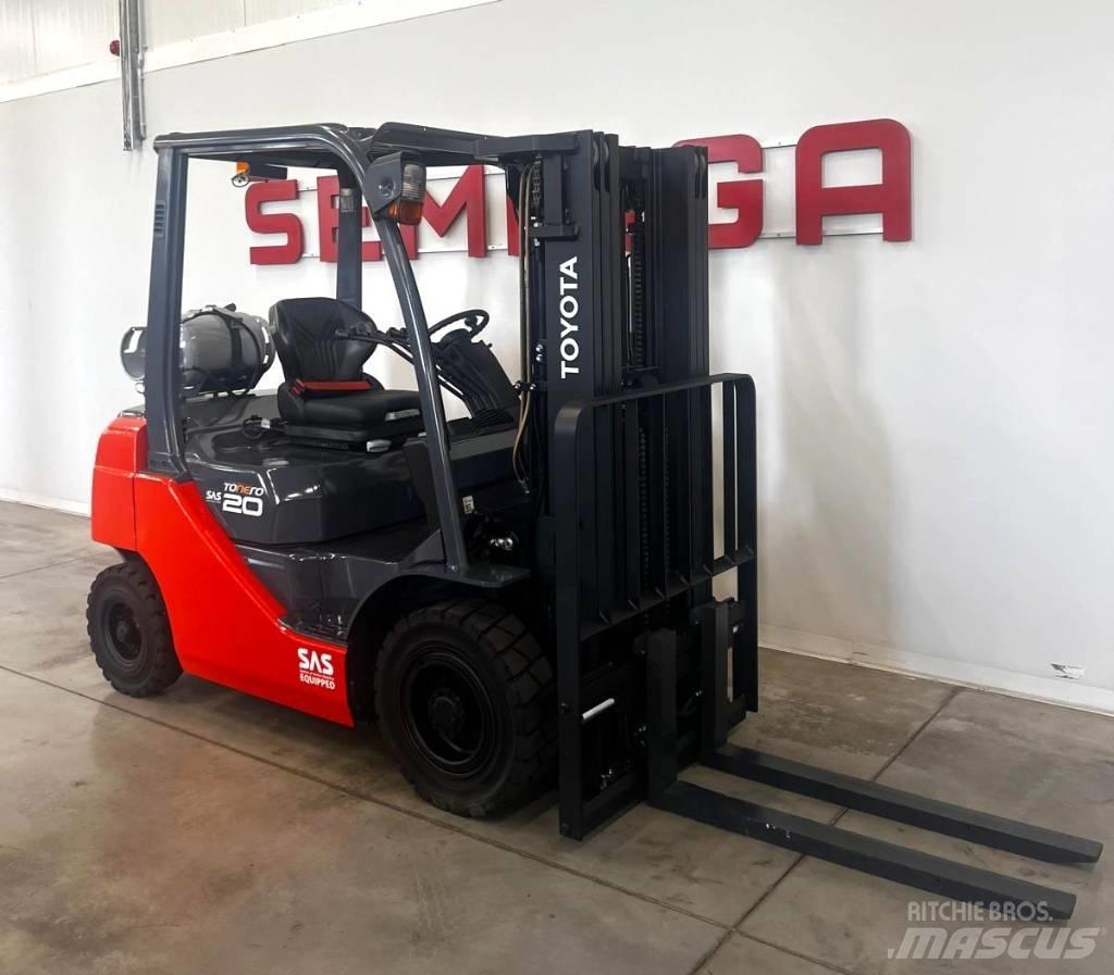 Toyota 10831 8FGF20 Propan trucker