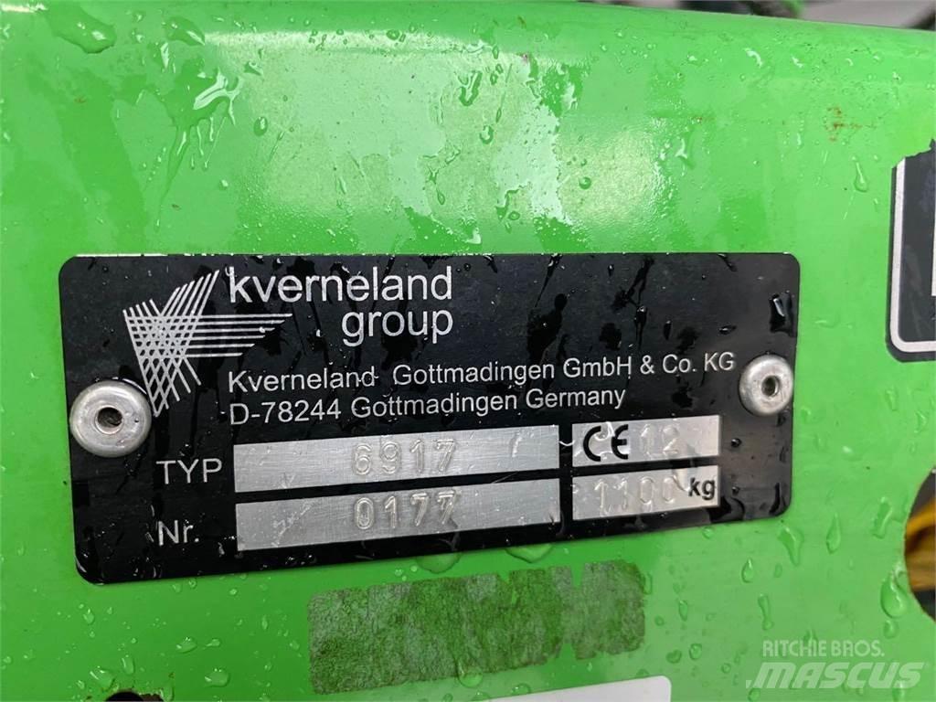 Deutz-Fahr 6917 Raker og høyvendere