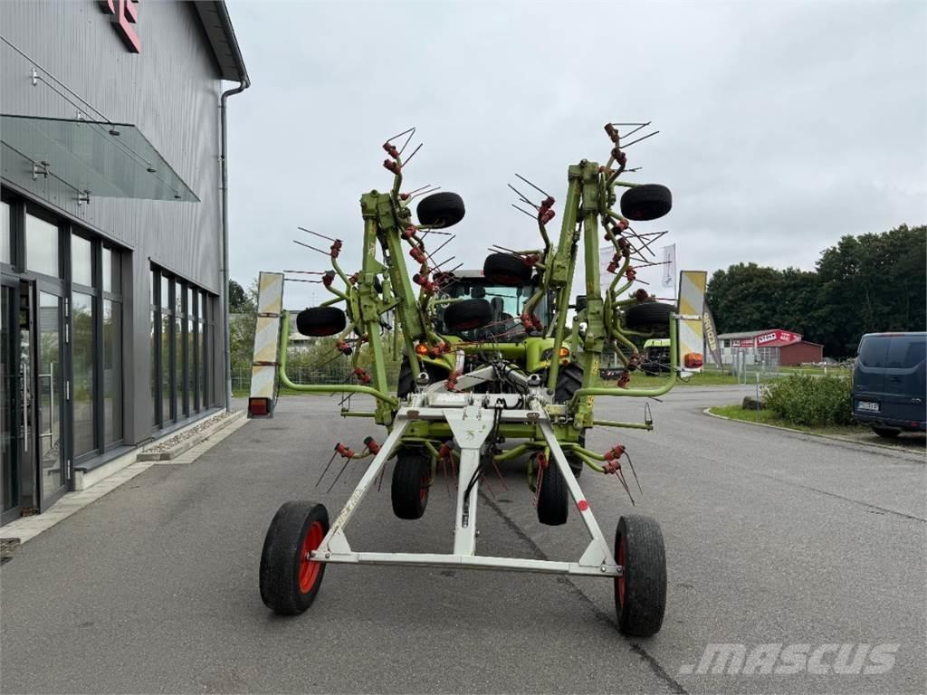 CLAAS Volto 870 T Raker og høyvendere