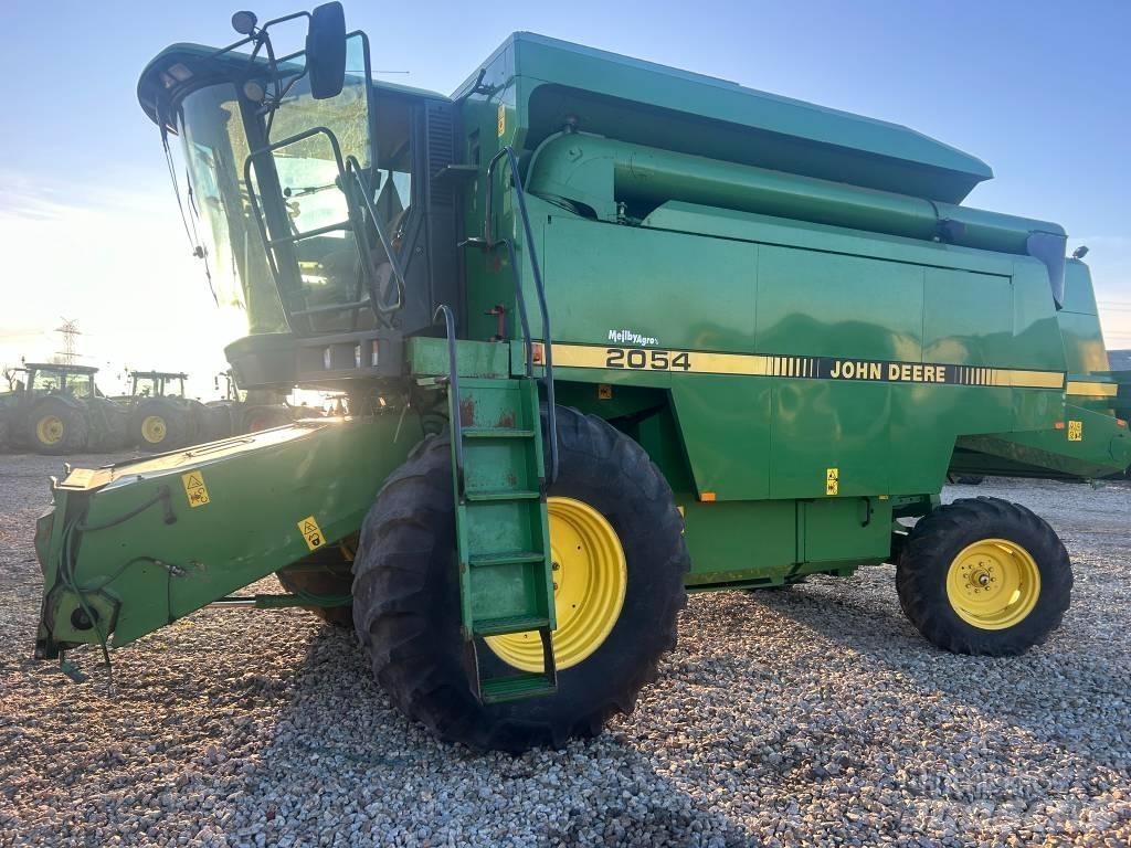 John Deere 2054 Skurtreskere