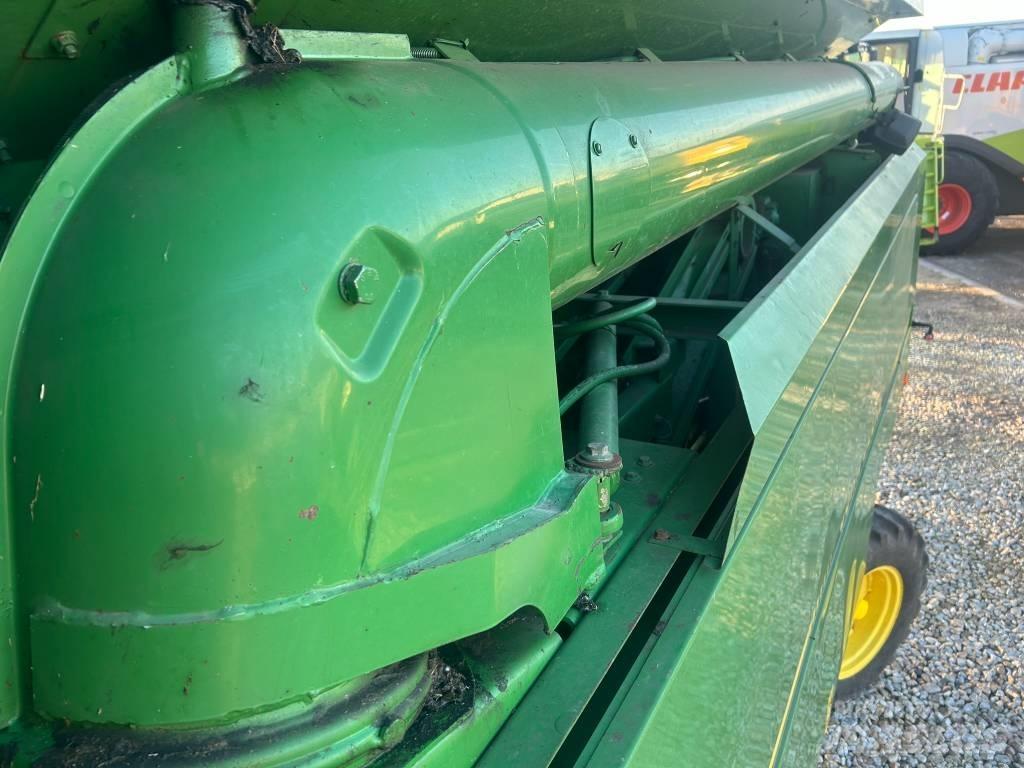 John Deere 2054 Skurtreskere