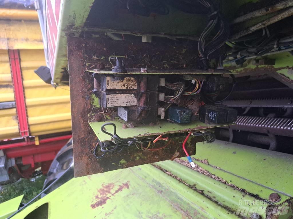 CLAAS Dominator 68 Skurtreskere