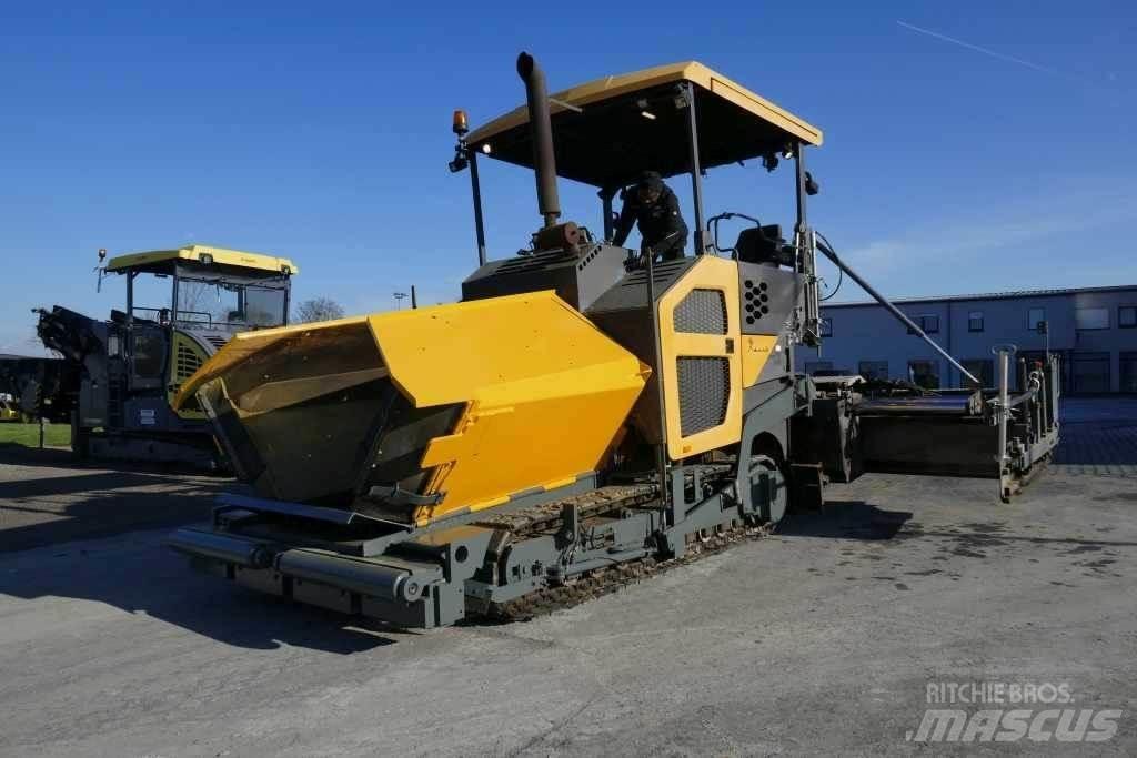 Volvo P 8820 C Asfaltutleggere