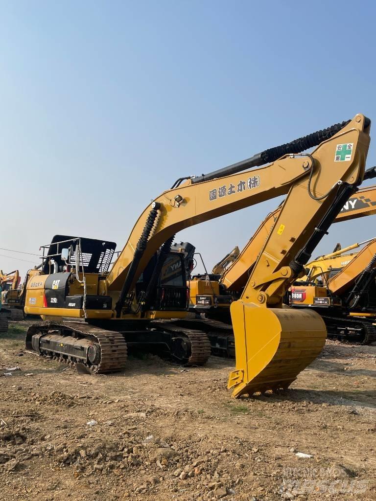 CAT 329 D Beltegraver