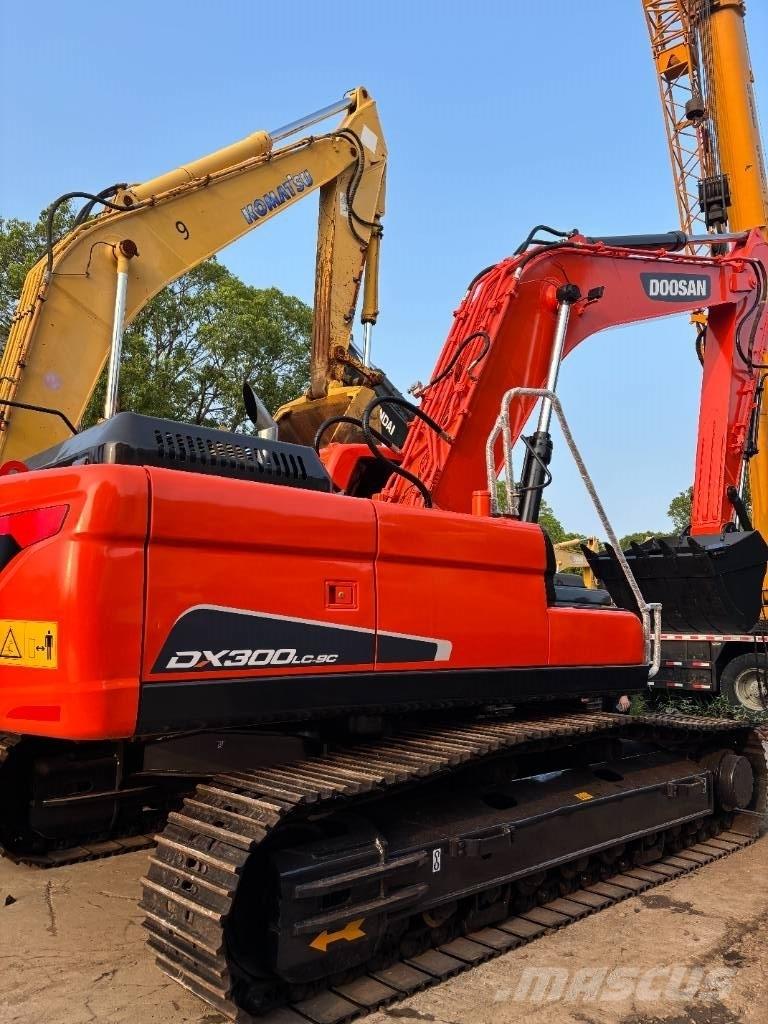 Doosan DX300LC-9C Beltegraver