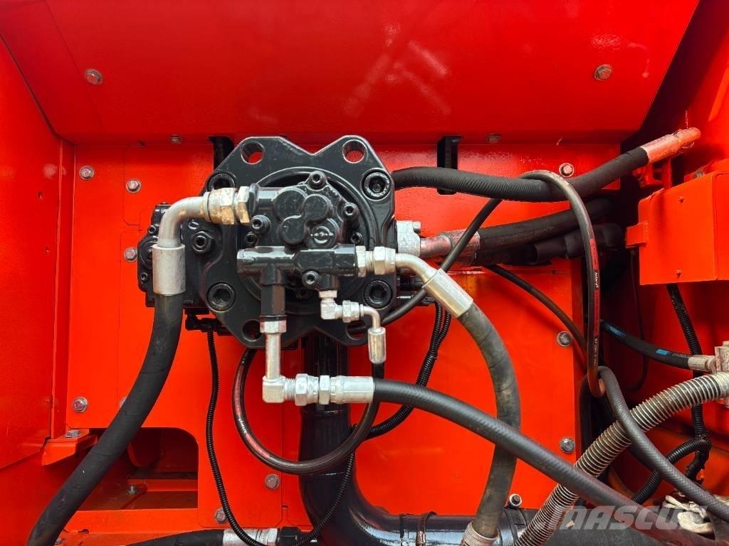 Doosan DX300LC-9C Beltegraver