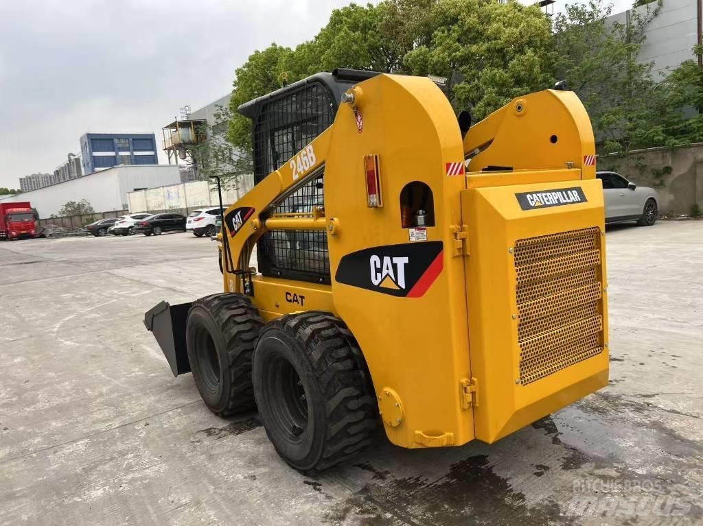 CAT 246B Minilastere