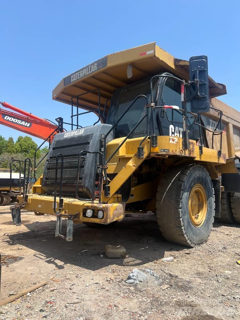 CAT 773F Tipptrucker