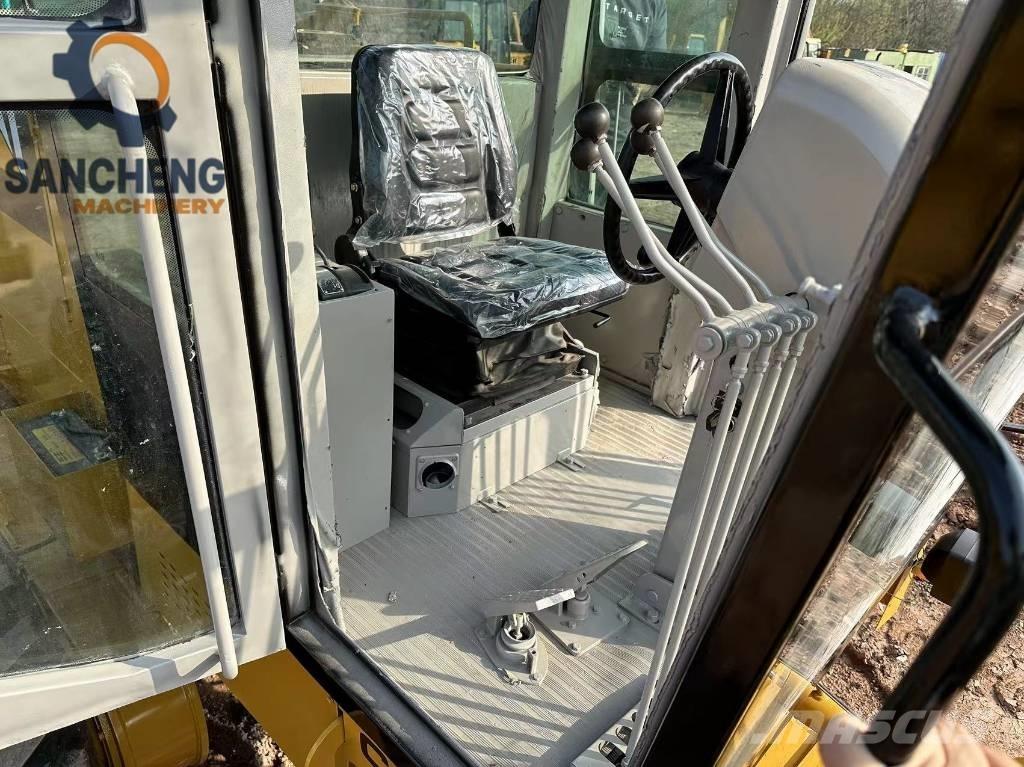 CAT 120 H Veihøvler