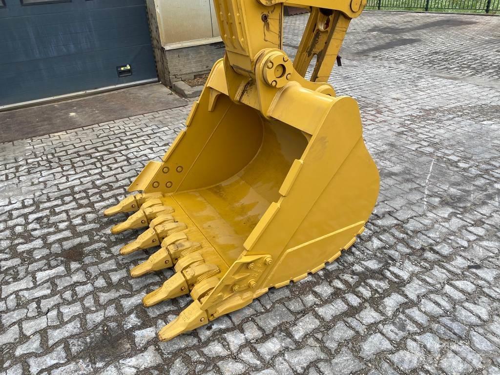 CAT 320D3 Beltegraver