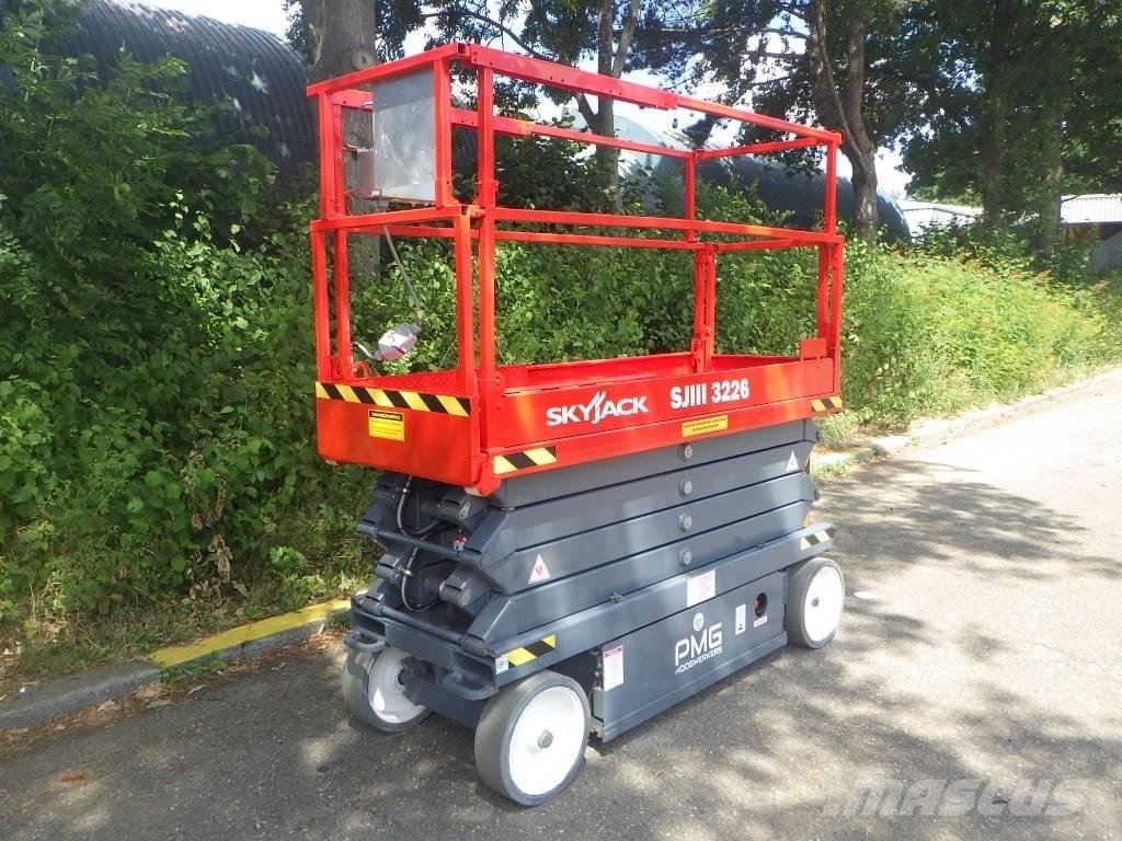SkyJack SJ3226 Sakselifter