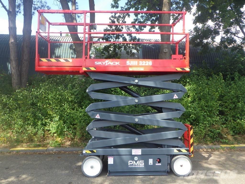SkyJack SJ3226 Sakselifter