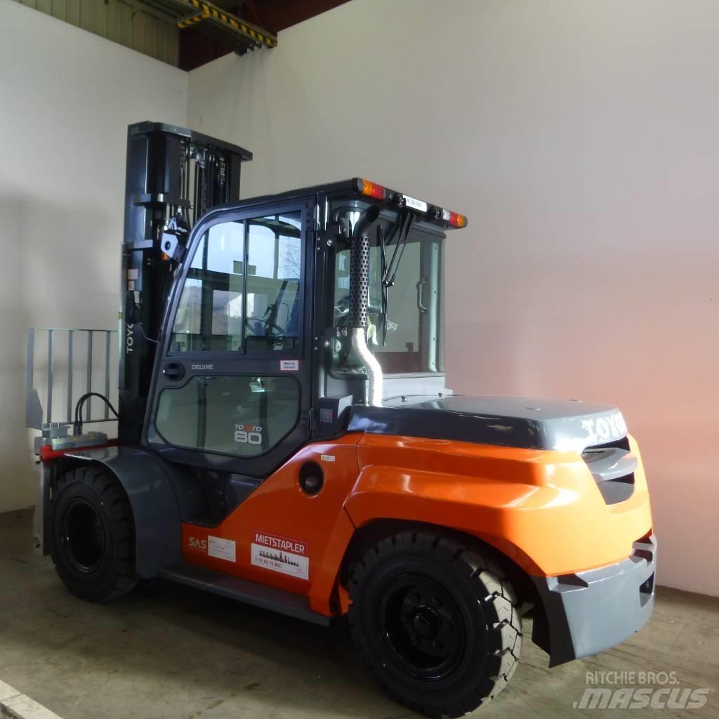 Toyota 8FD80N Diesel Trucker