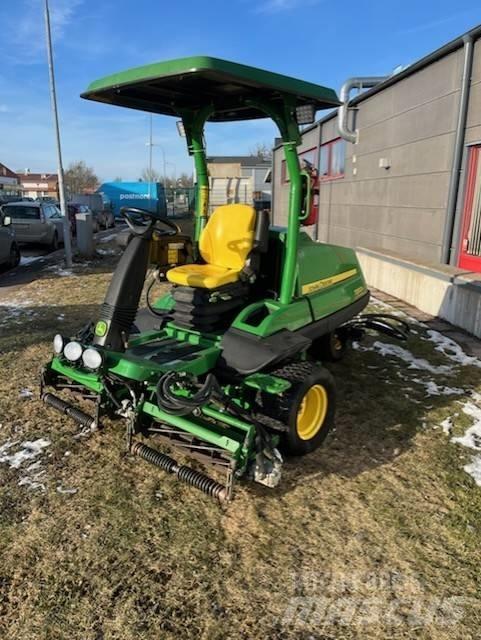 John Deere 7200 A Fairway klippere