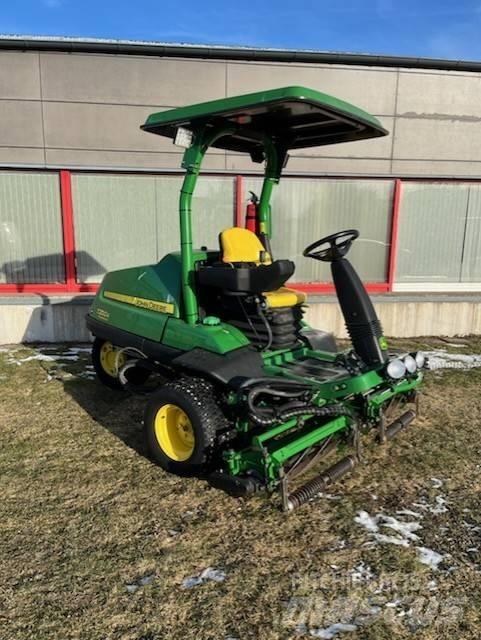 John Deere 7200 A Fairway klippere
