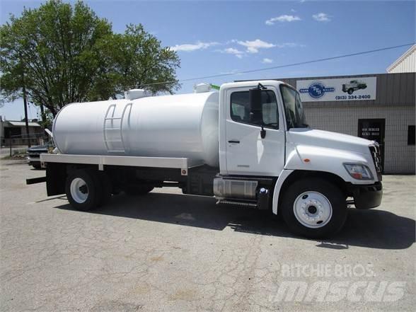 Hino 338 Slamsugere