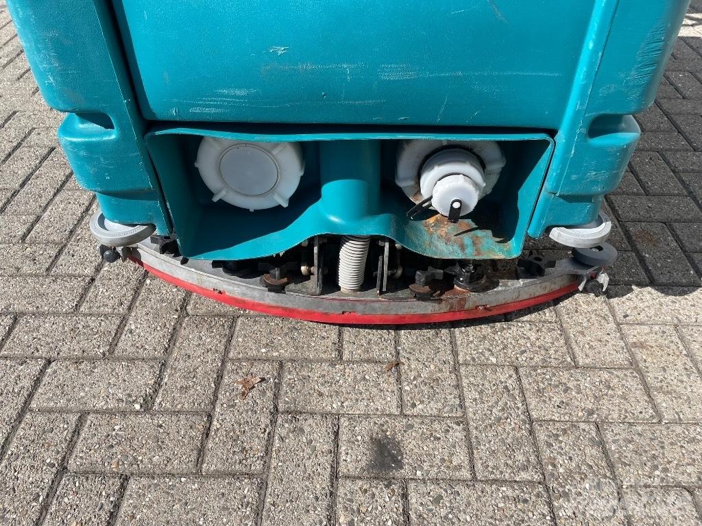 Tennant 7100 Feiemaskiner
