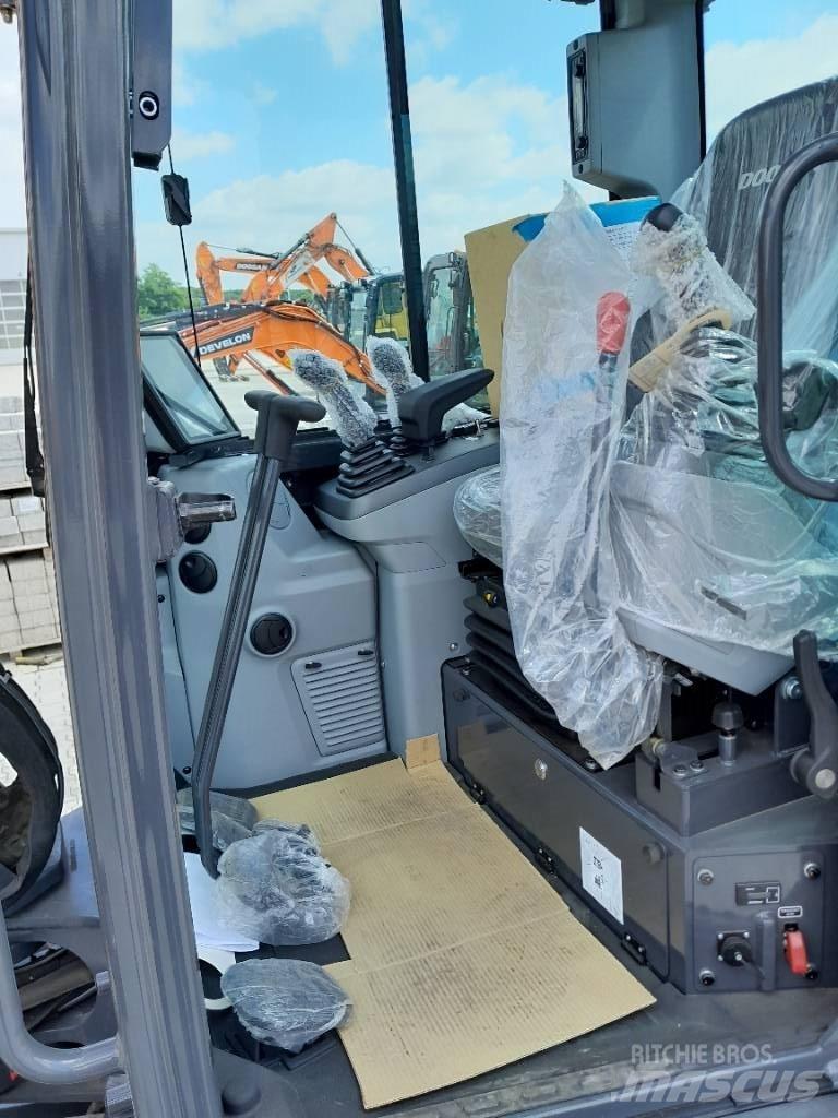 Doosan DX 63-7 Minigravere <7t