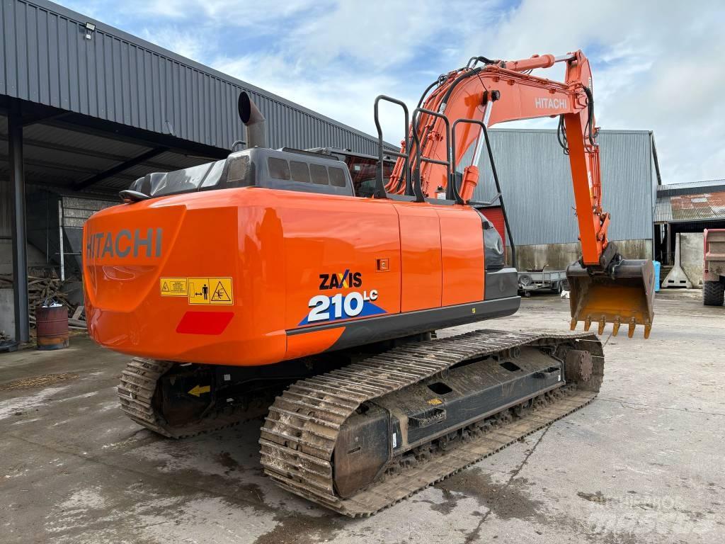 Hitachi 210LC Beltegraver